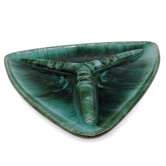 BLUE MOUNTAIN Pottery Green Triangular Ceramic Divided Ashtray 13 Inches - Picture 4 of 10